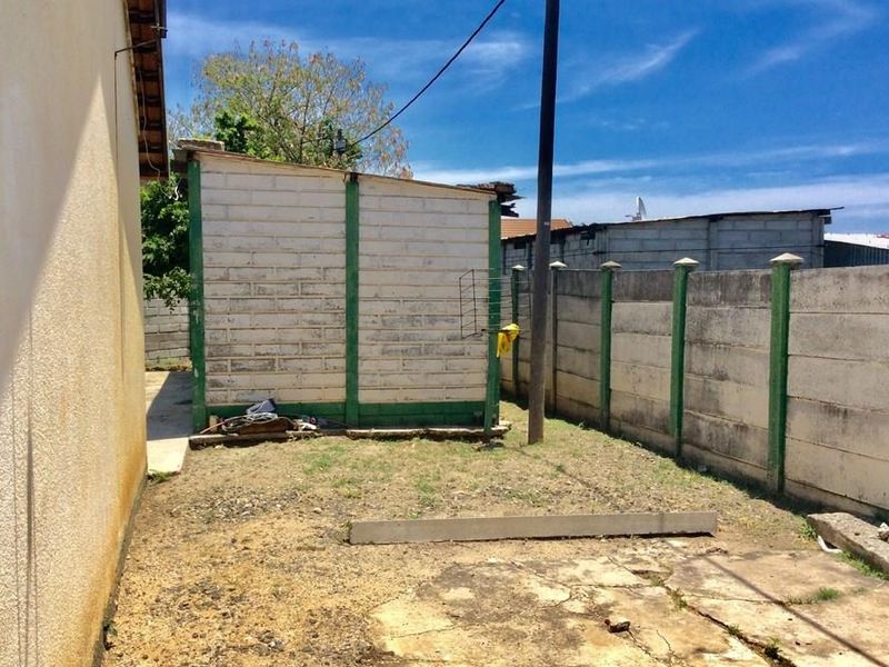 TWO BEDROOM HOUSE IN MERITING - Photo 4