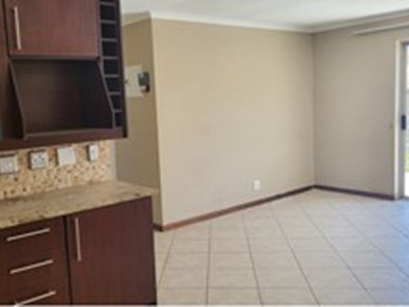 2 Bedroom Apartment in Bedford Gardens - Photo 4