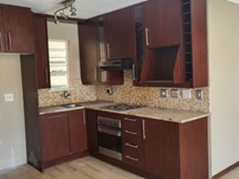 2 Bedroom Apartment in Bedford Gardens - Photo 3