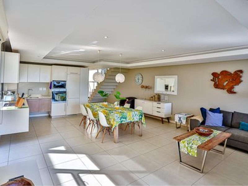 Stunning sea views - Photo 6