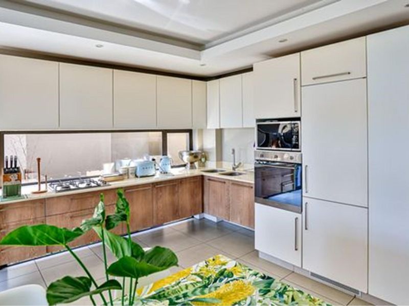 Stunning sea views - Photo 3