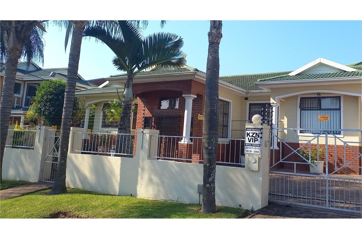 “Where Luxury Meets Comfort - Your Dream Home Awaits!” - Photo 2