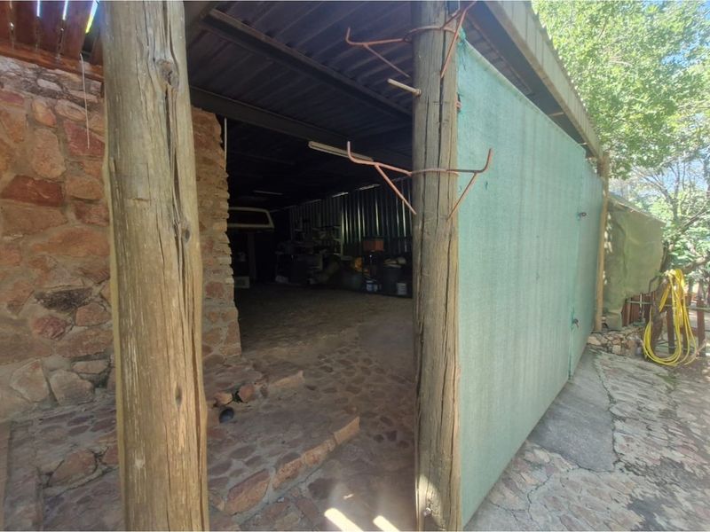 3-BEDROOM SPACIOUS ENTERTAINMENT HOUSE - Photo 7