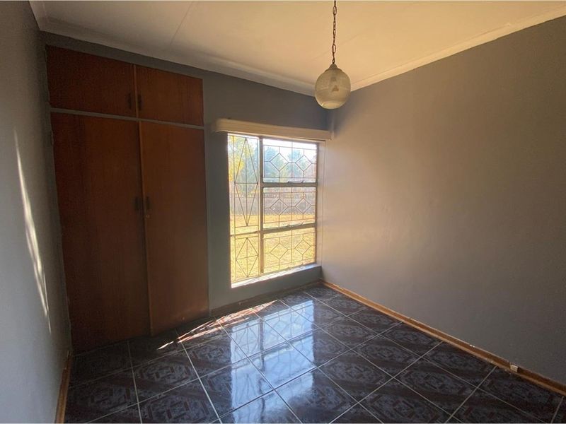 3 Bed/2 Bath House to Rent in Riamarpark, - Photo 8