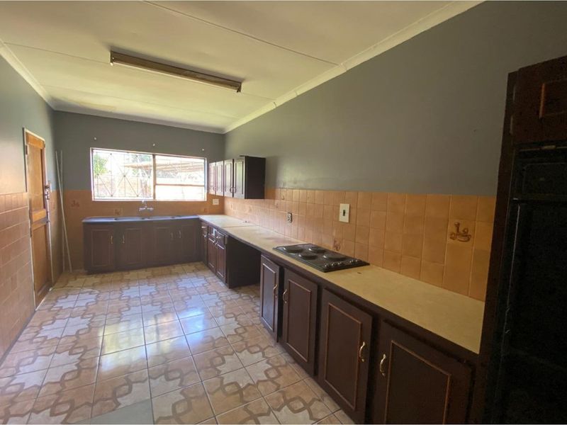 3 Bed/2 Bath House to Rent in Riamarpark, - Photo 3