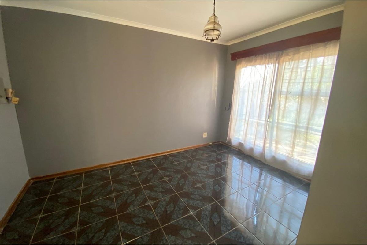 3 Bed/2 Bath House to Rent in Riamarpark, - Photo 4