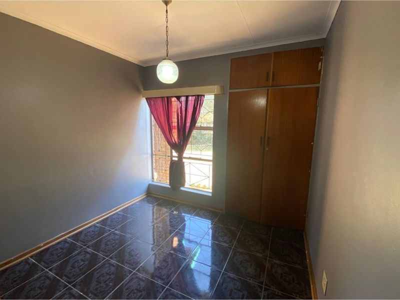 3 Bed/2 Bath House to Rent in Riamarpark, - Photo 5
