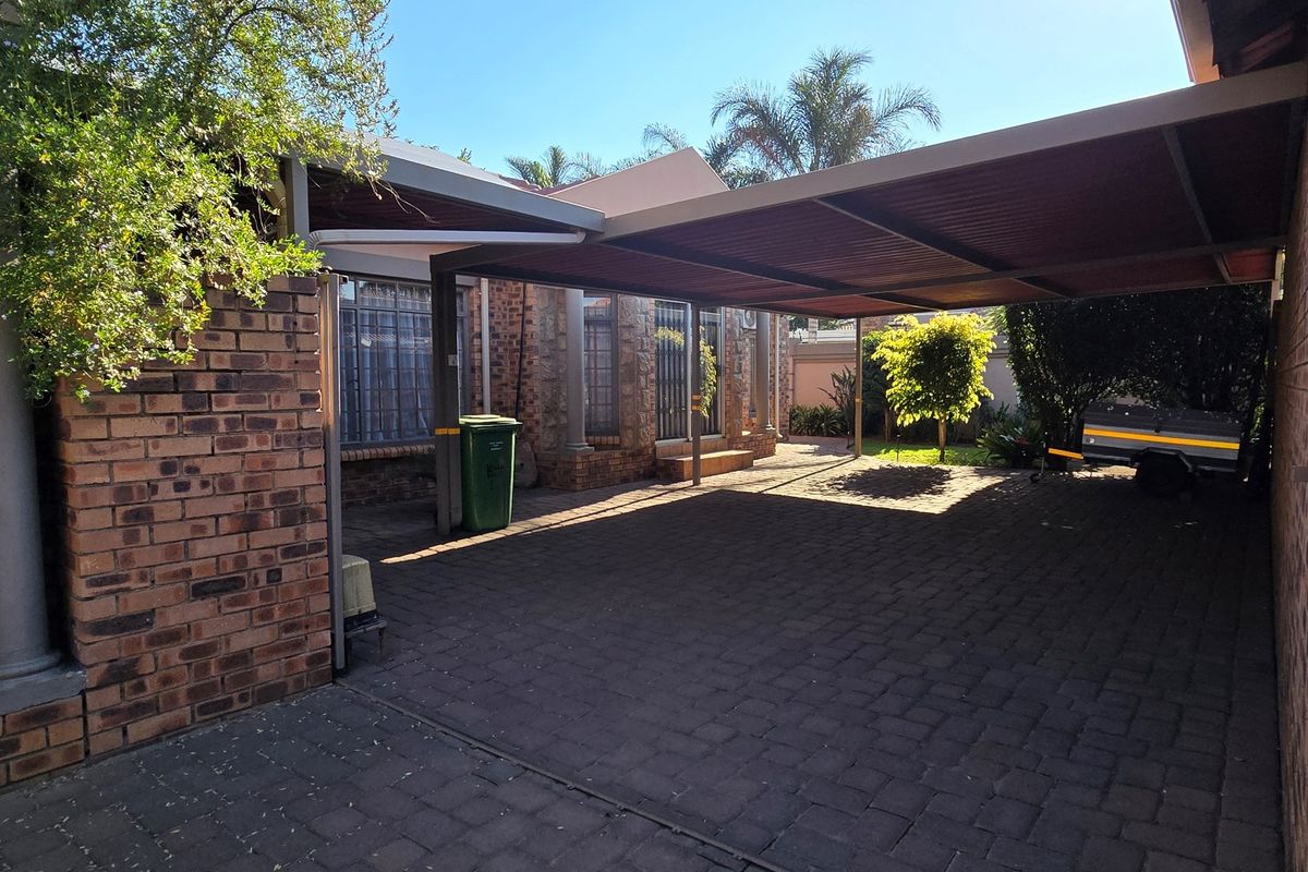 Comfortable, Secure & Solar-Powered Living in Aerorand – Close to Parks, Dams & Outdoor Adventure - Photo 2