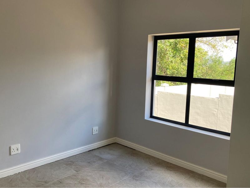 Turnkey Home in Paarl South, No Transfer Duty - Photo 10