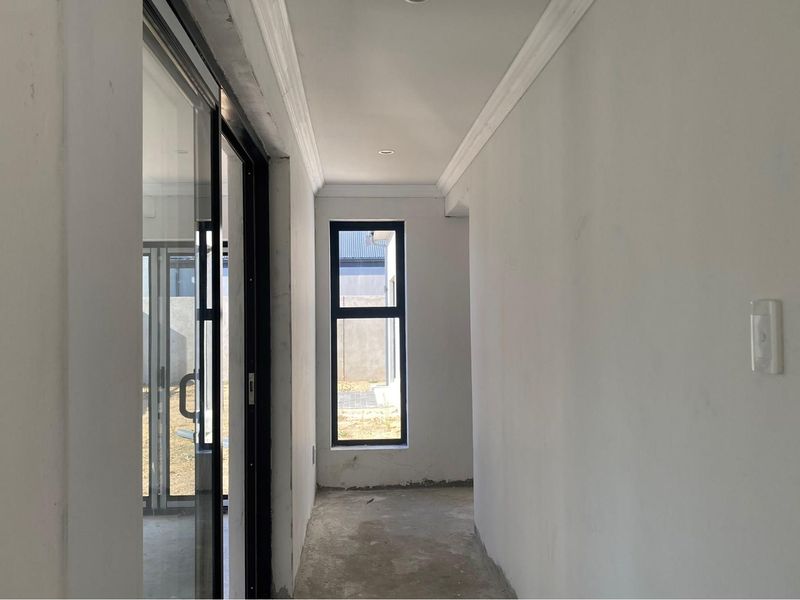 Turnkey Home in Paarl South, No Transfer Duty - Photo 8