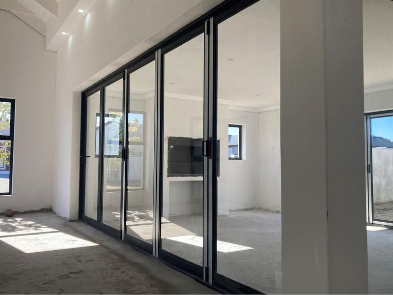 Turnkey Home in Paarl South, No Transfer Duty - Photo 7