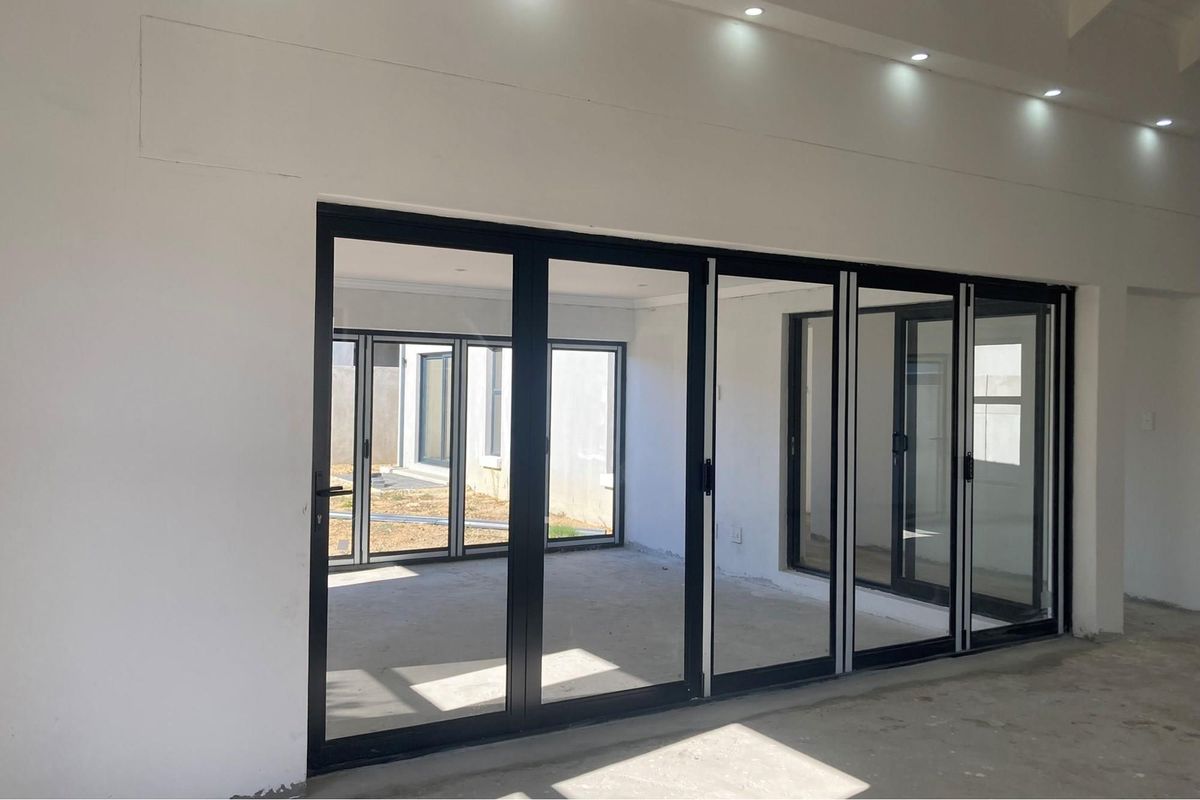 Turnkey Home in Paarl South, No Transfer Duty - Photo 4