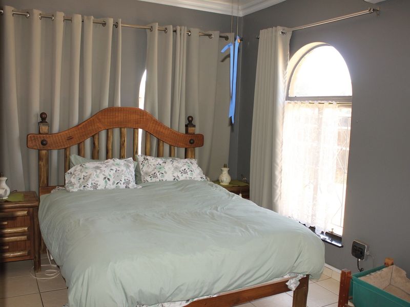 "Your Family's Sanctuary: Comfort, Security, and Style in Every Corner. - Photo 9