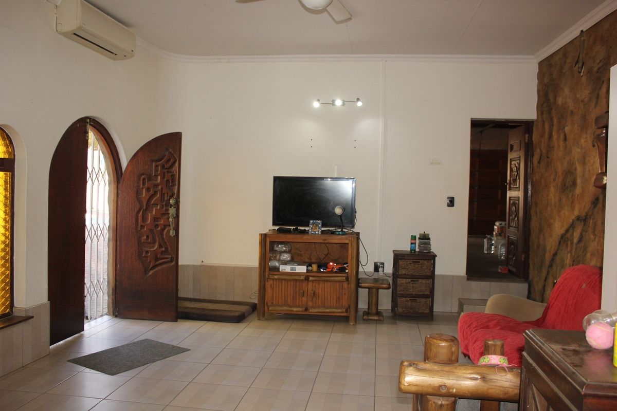 "Your Family's Sanctuary: Comfort, Security, and Style in Every Corner. - Photo 2