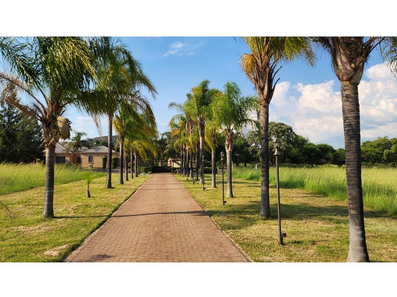 Elegant 7-Bedroom Home in Bela-Bela - Perfect for residence, or Air BnB-Pet Friendly - NEGOTIABLE - Photo 2