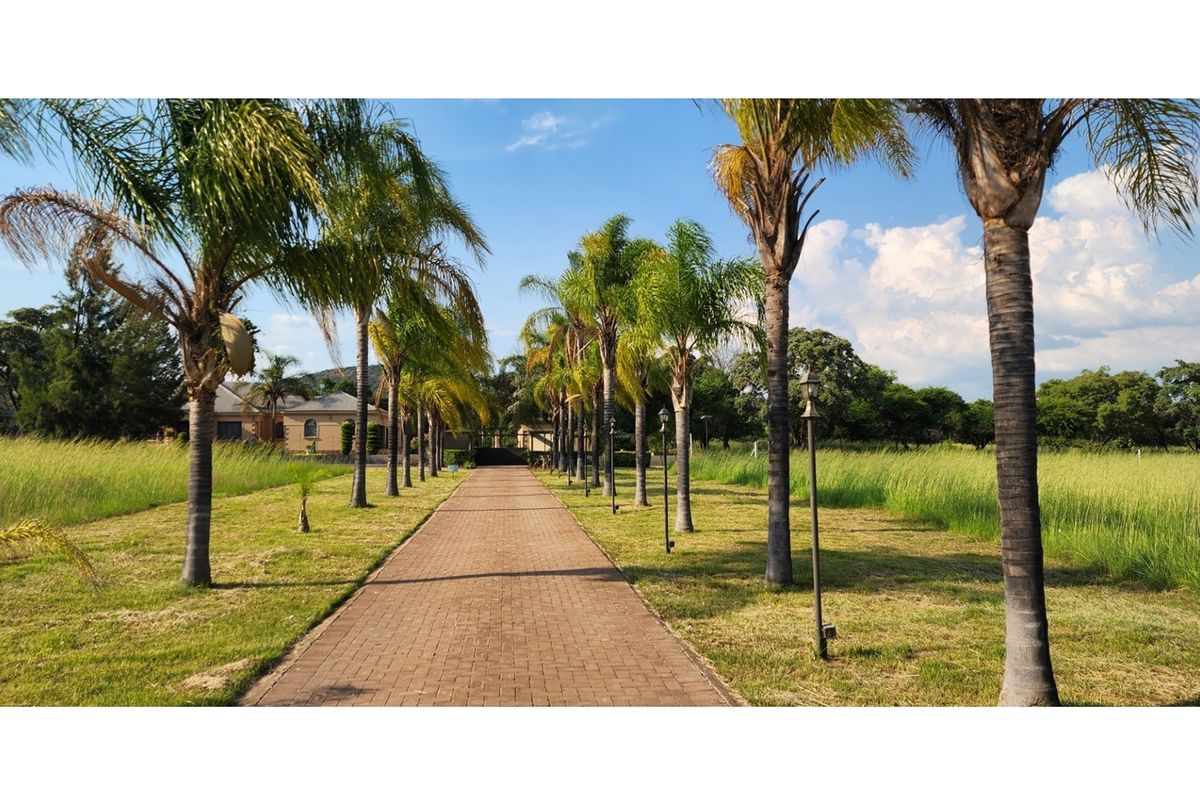 Elegant 7-Bedroom Home in Bela-Bela - Perfect for residence, or Air BnB-Pet Friendly - NEGOTIABLE - Photo 2