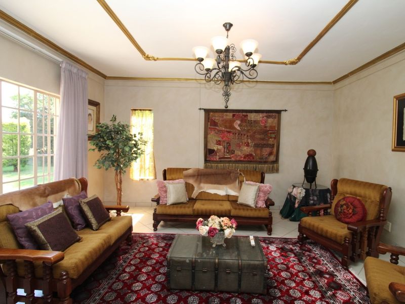 Elegant 7-Bedroom Home in Bela-Bela - Perfect for residence, or Air BnB-Pet Friendly - NEGOTIABLE - Photo 5