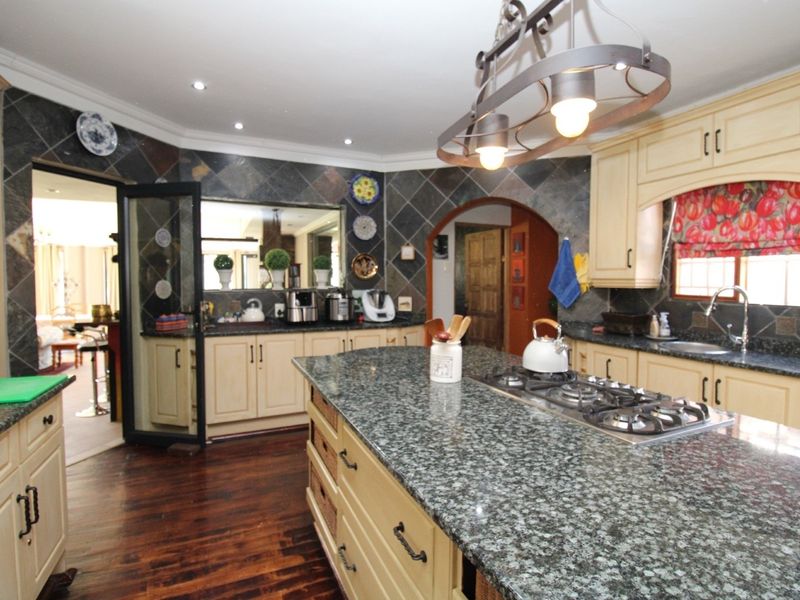 Elegant 7-Bedroom Home in Bela-Bela - Perfect for residence, or Air BnB-Pet Friendly - NEGOTIABLE - Photo 10