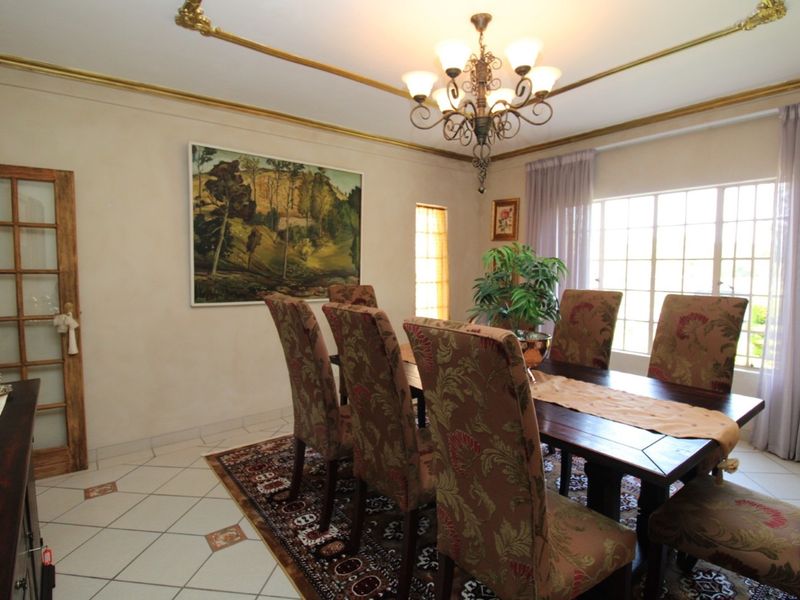 Elegant 7-Bedroom Home in Bela-Bela - Perfect for residence, or Air BnB-Pet Friendly - NEGOTIABLE - Photo 8
