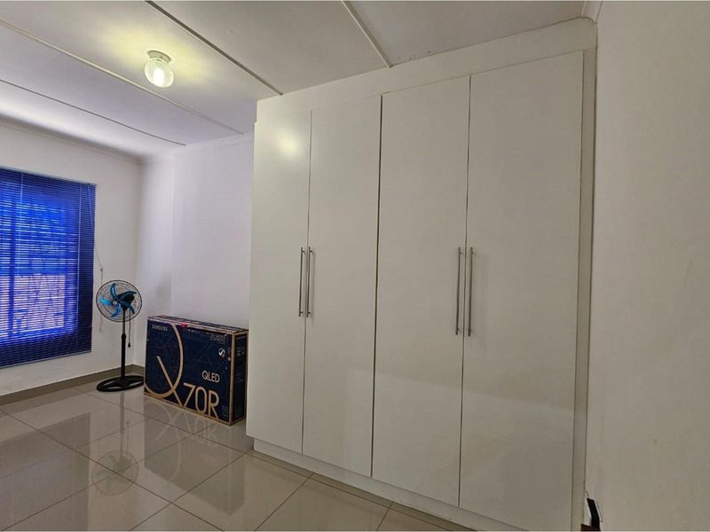 PRICE ADJUSTMENT! Spacious. Stylish. Sensational Value - A Must-See in Bombay Heights! - Photo 10