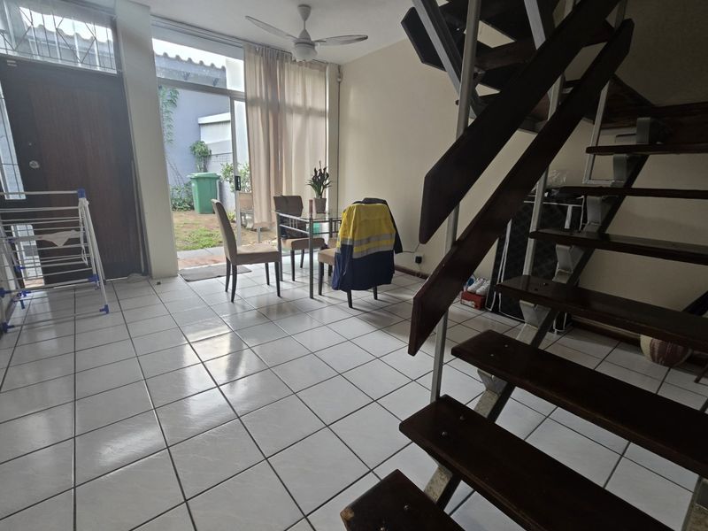 3-Bedroom Townhouse in Meerensee - for first-time buyers, small families, or a savvy investor. - Photo 8