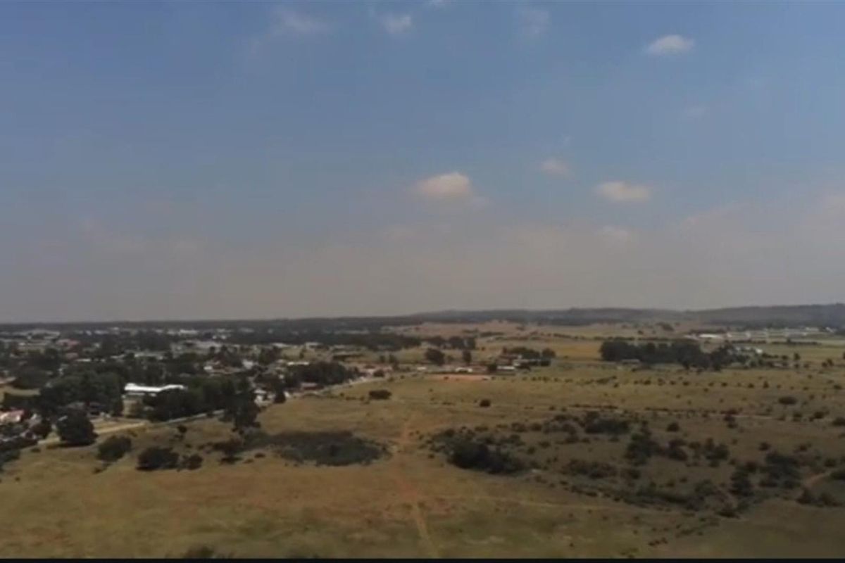 Exclusive 1.8 billion m2 lakeside land in Gauteng-limitless potential, rare opportunity. - Photo 3