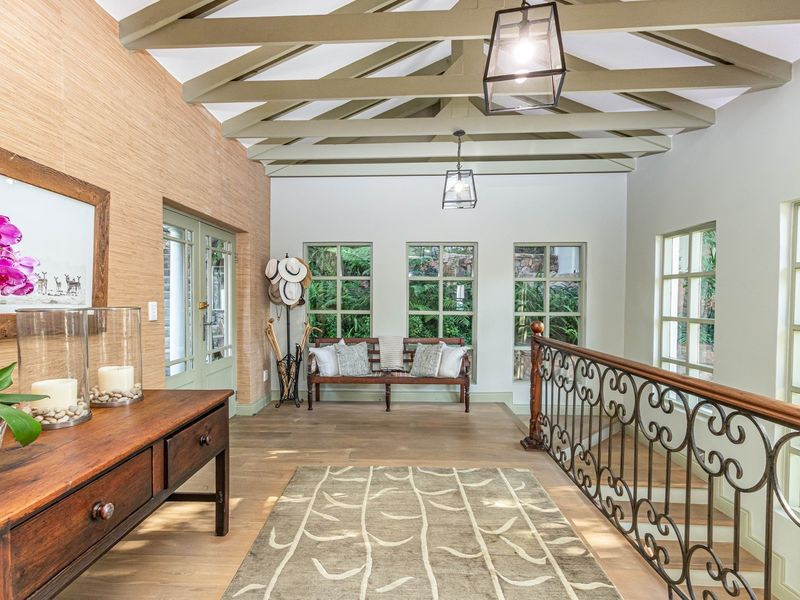 "Luxurious Sustainable Home in Linksfield Ridge" - Photo 5