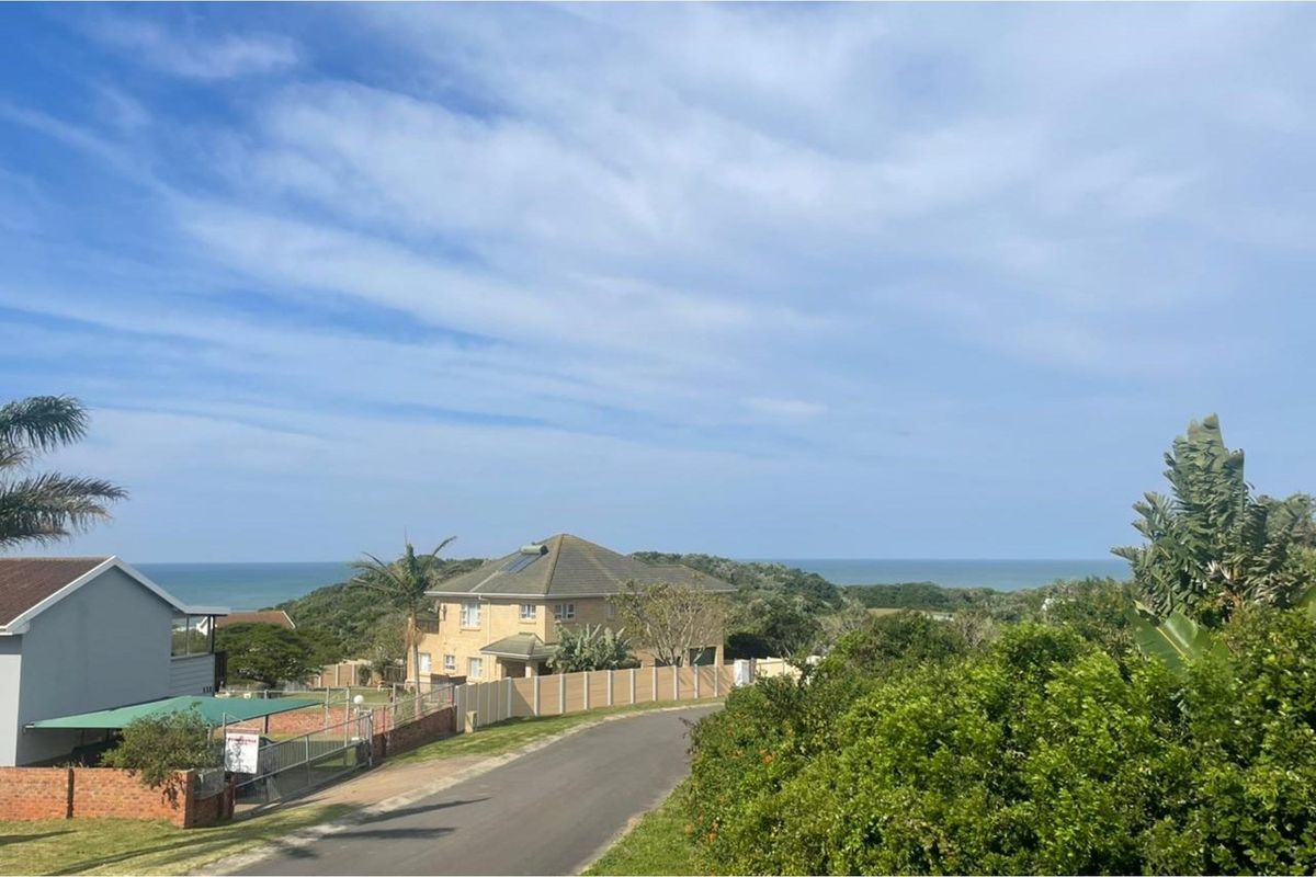807m2 Corner Plot with Sea Views - Kaysers Beach - Photo 4