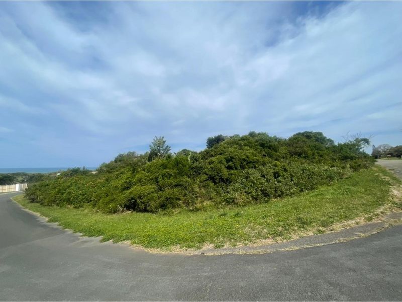 807m2 Corner Plot with Sea Views - Kaysers Beach - Photo 2