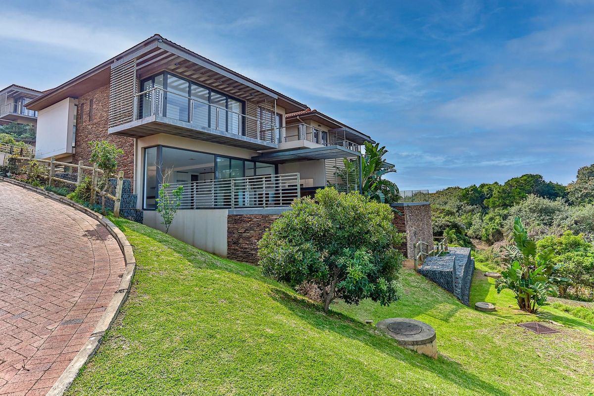Beautiful 4 bedroom townhouse for sale in Zimbali Estate R7,800,000 - Photo 2