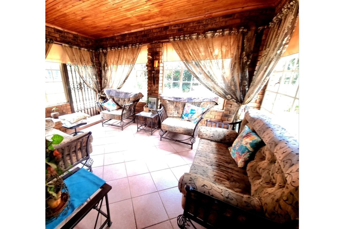 Beautiful 22 Ha Farm with 2 Houses, Bronkhorstspruit Rural - Photo 4
