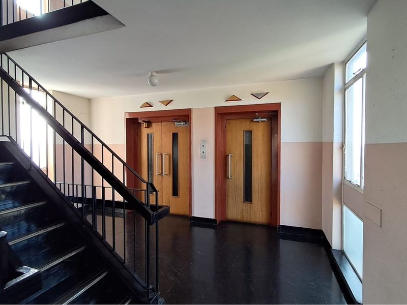 1 Bed Flat Apartment for sale in Kensington Johannesburg - Photo 3