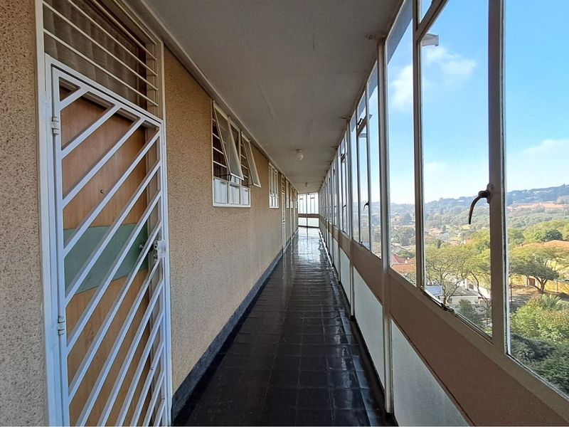 1 Bed Flat Apartment for sale in Kensington Johannesburg - Photo 4
