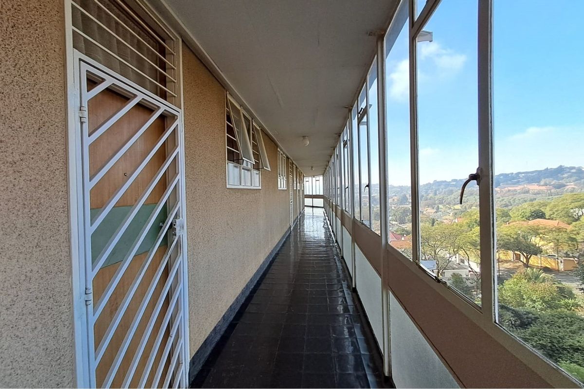 1 Bed Flat Apartment for sale in Kensington Johannesburg - Photo 4