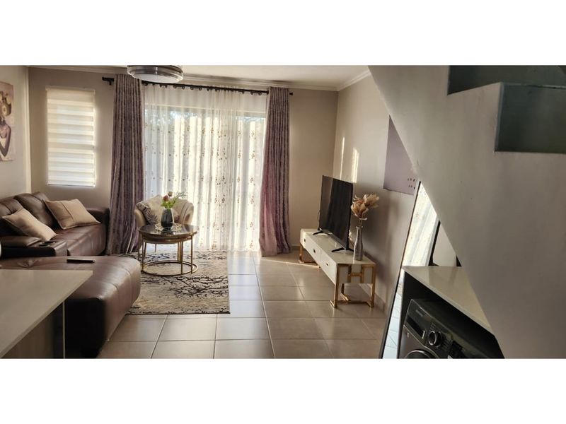 Stand-Alone Duplex Townhouse in a Secure Environment. - Photo 8