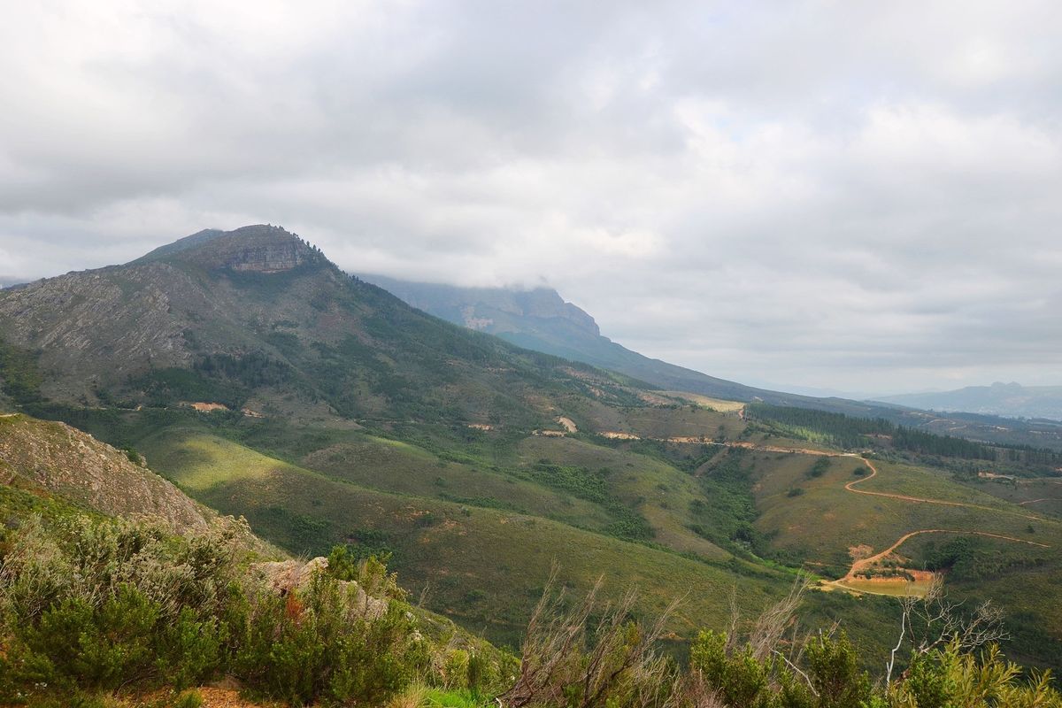 Prime Development Land in Bainskloof Pass - Zoned for Hotel Use or Residential Development - Photo 2