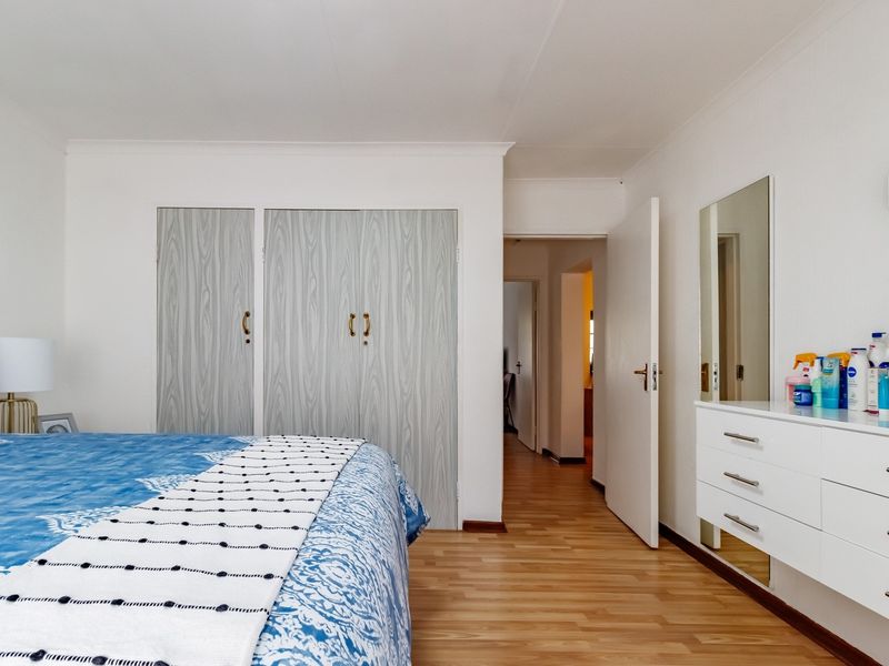 2 Bedroom Apartment For Sale in Morningside - Photo 10