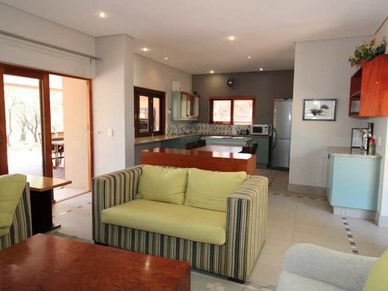 Elements Golf Estate: A Dream Home for Golf Lovers and Nature Enthusiasts - Photo 2