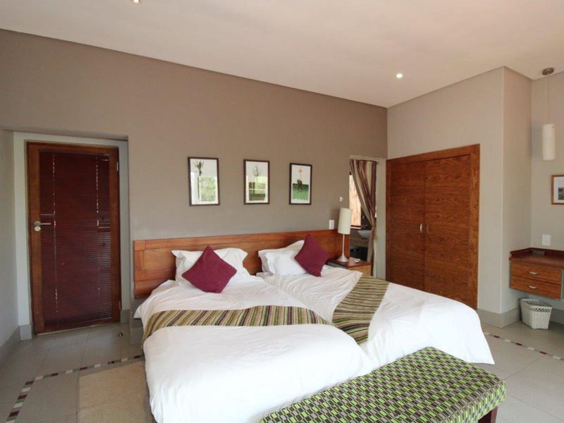 Elements Golf Estate: A Dream Home for Golf Lovers and Nature Enthusiasts - Photo 5