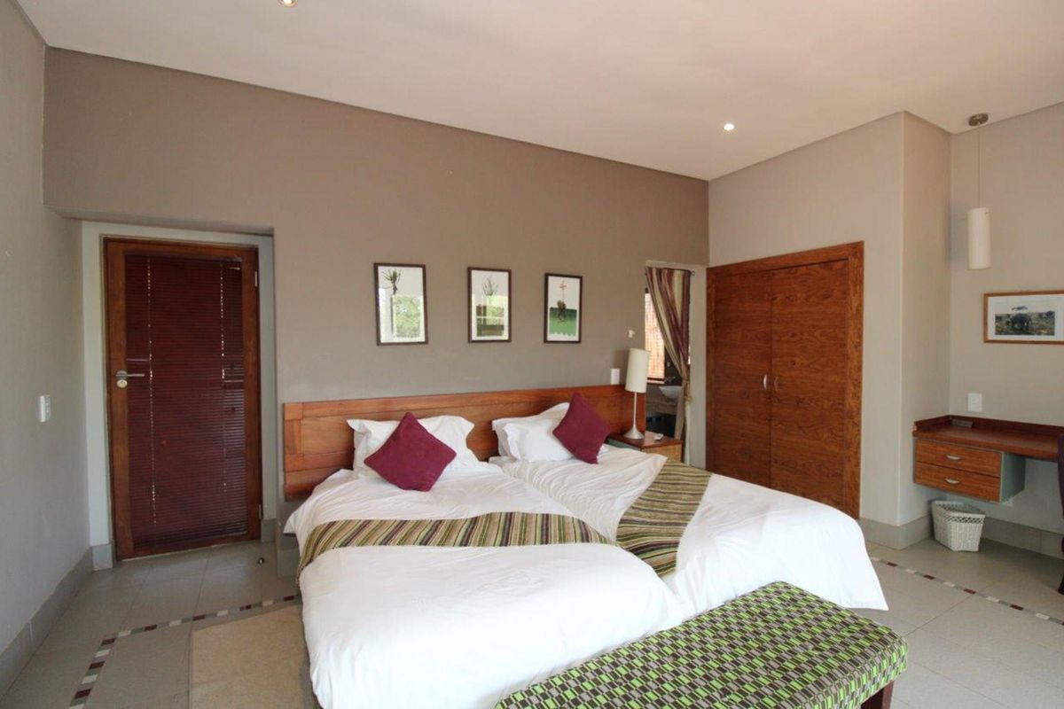 Elements Golf Estate: A Dream Home for Golf Lovers and Nature Enthusiasts - Photo 5