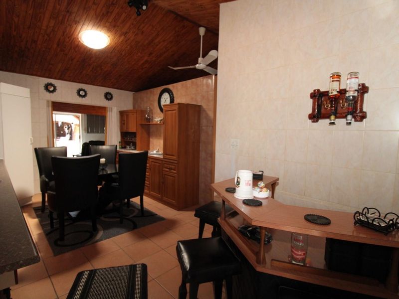 Charming Two-Bedroom Home in Estate  with Rustic Charm near Bela-Bela - Photo 6