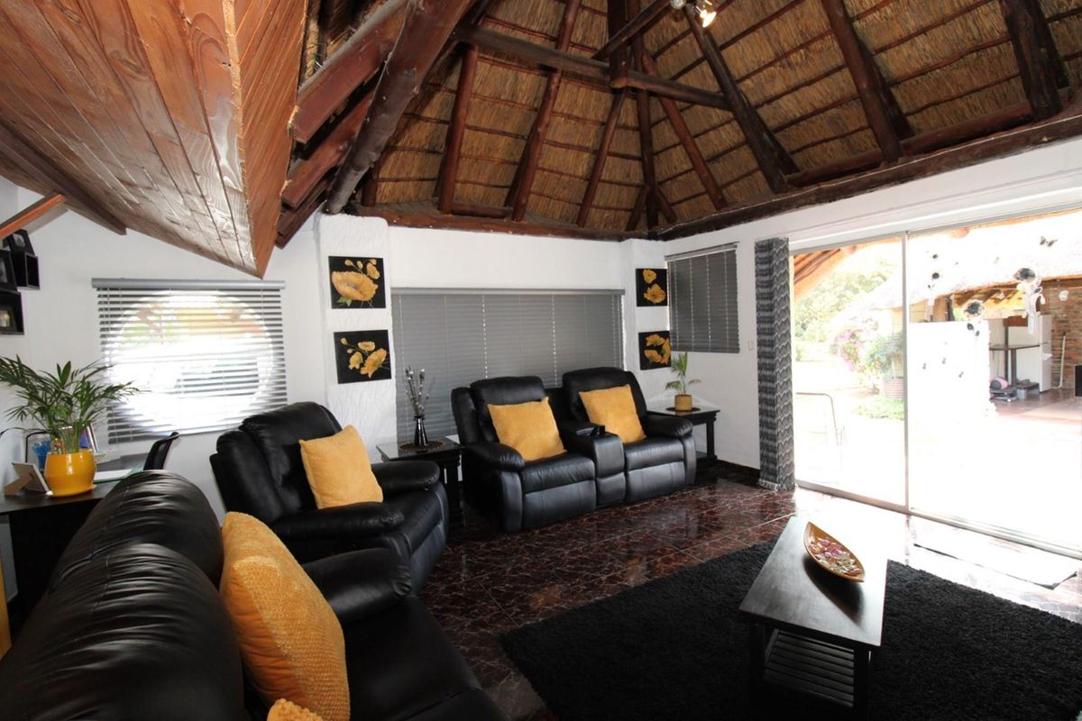 Charming Two-Bedroom Home in Estate  with Rustic Charm near Bela-Bela - Photo 3