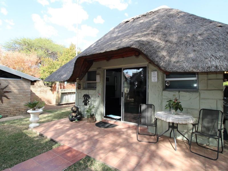 Charming Two-Bedroom Home in Estate  with Rustic Charm near Bela-Bela - Photo 2