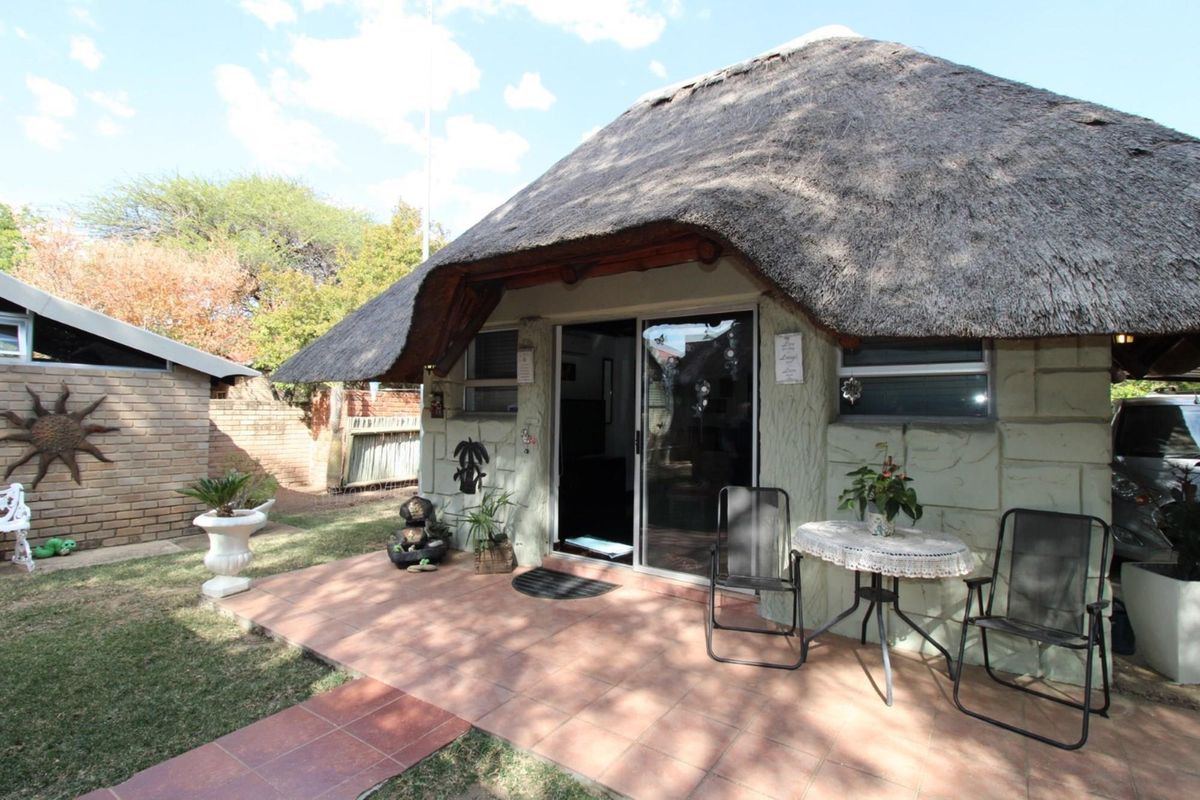 Charming Two-Bedroom Home in Estate  with Rustic Charm near Bela-Bela - Photo 2