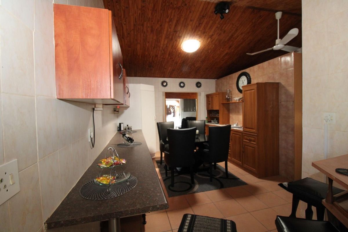 Charming Two-Bedroom Home in Estate  with Rustic Charm near Bela-Bela - Photo 5