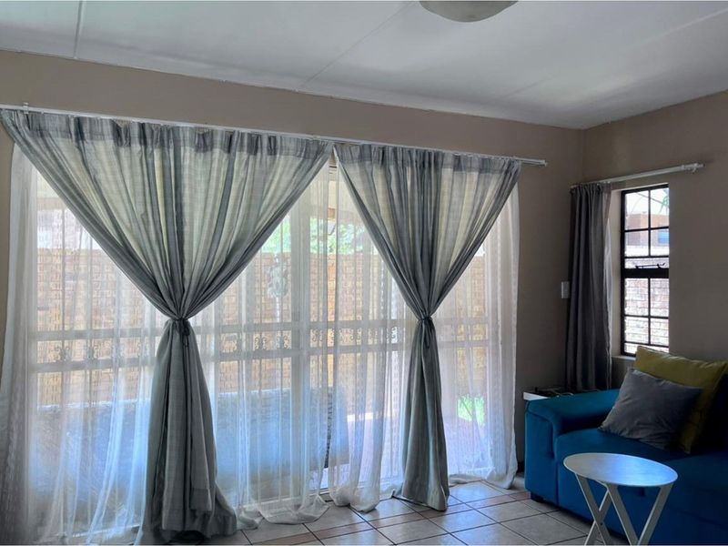 Modern Ground Floor 2 Bed, 2 Bath with a Garage - Your Perfect Home Awaits! - Photo 10