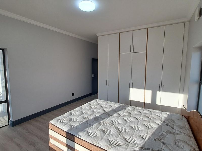 5 Bedroom House For Sale in Tafelzicht, Malmesbury - Photo 7