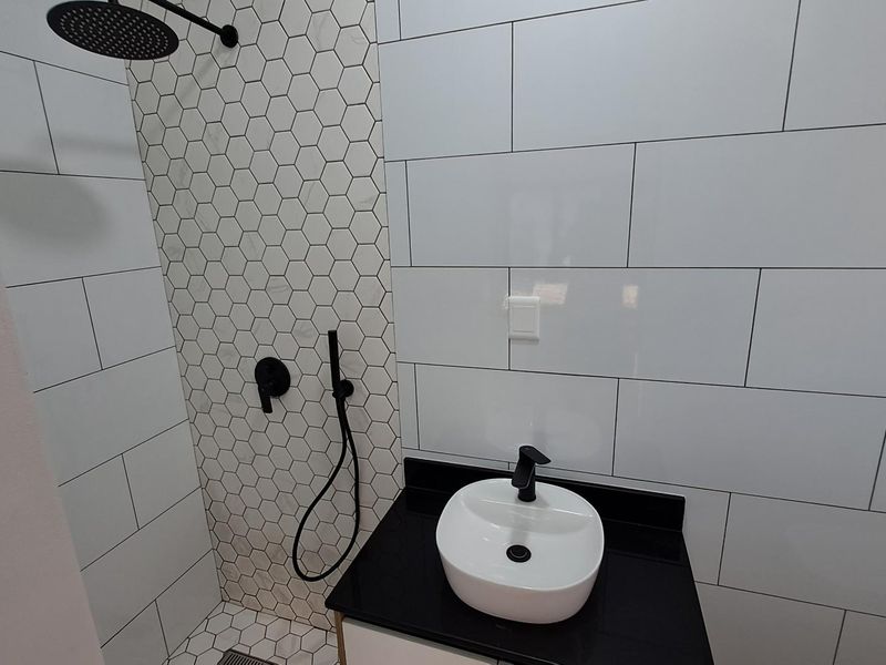 5 Bedroom House For Sale in Tafelzicht, Malmesbury - Photo 10