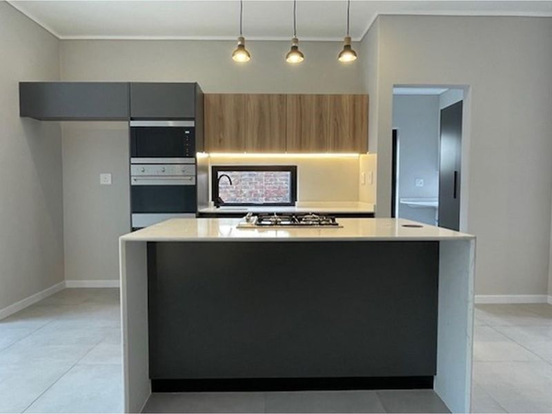 Modern 3 Bed 2 bath duplex in central location to Sandton CBD - Photo 5