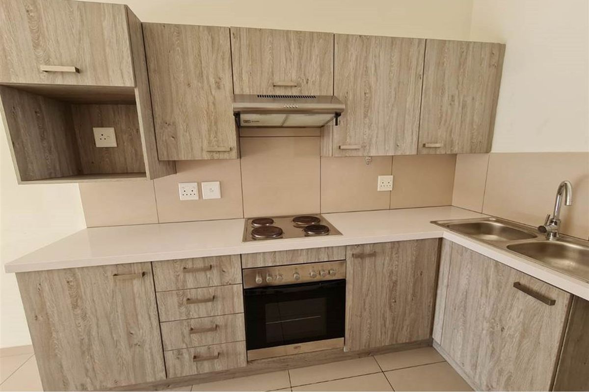 2 Bedroom,1 Bath apartment for Rent in Carlswald - Photo 3